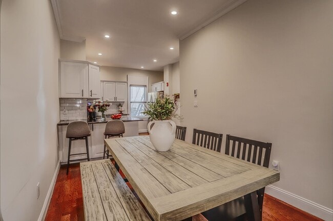 Photo - 403 Adams St