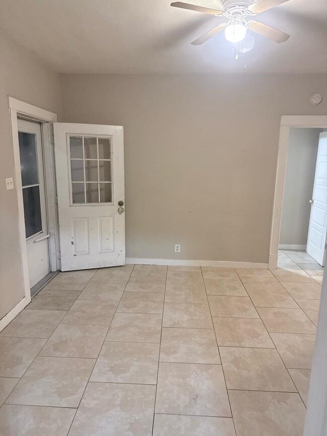 Photo - 249 N 17th St