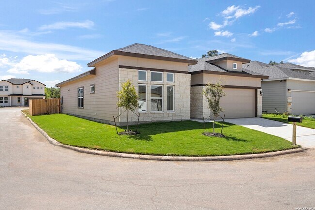 Photo - 405 Park Cir