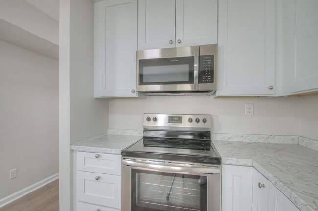 Photo - 2BR Home in Spring Hill