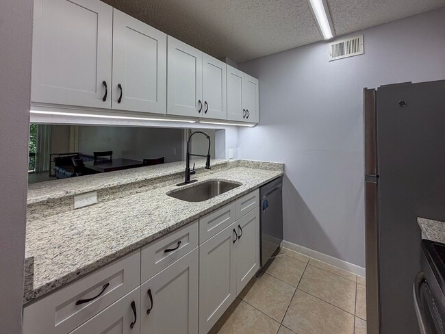 Photo - 4BR/4BA Condo off SW 34th Street - available NOW!