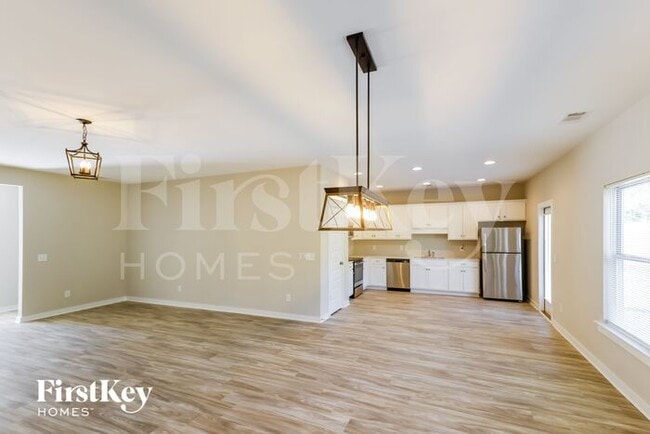 Photo - 148 Lakewood Ln