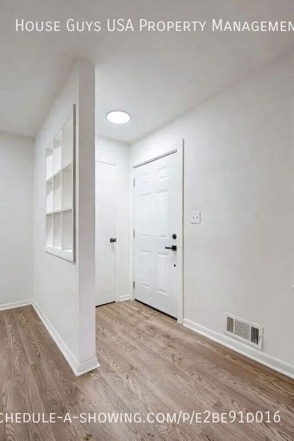 Photo - 11409 E 31st St S