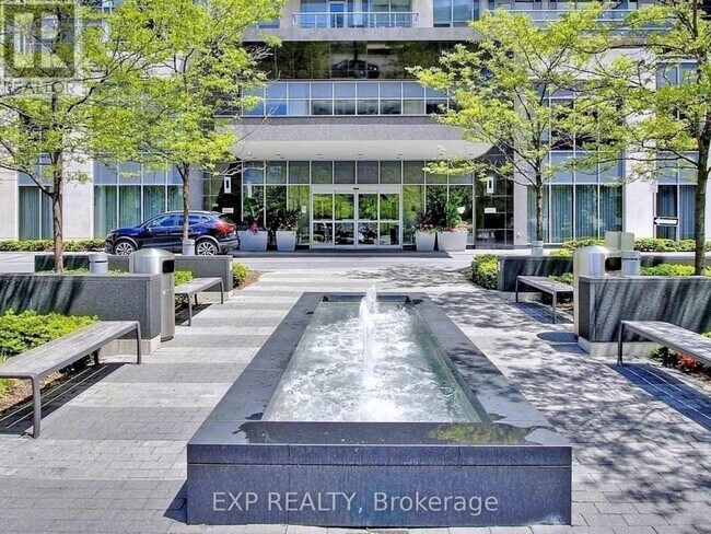 Photo - 120 Harrison Garden Blvd Unité 406