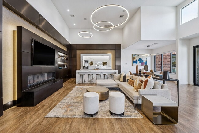 Platinum Castle Hills