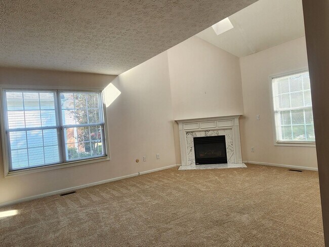Photo - 3 spacious bedroom Condo in Lewis Center/P...