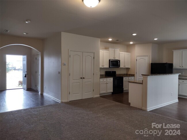 Photo - 6126 Purbeck Way