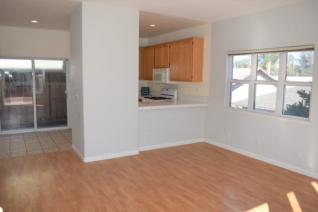 Photo - 538 Margie Pl