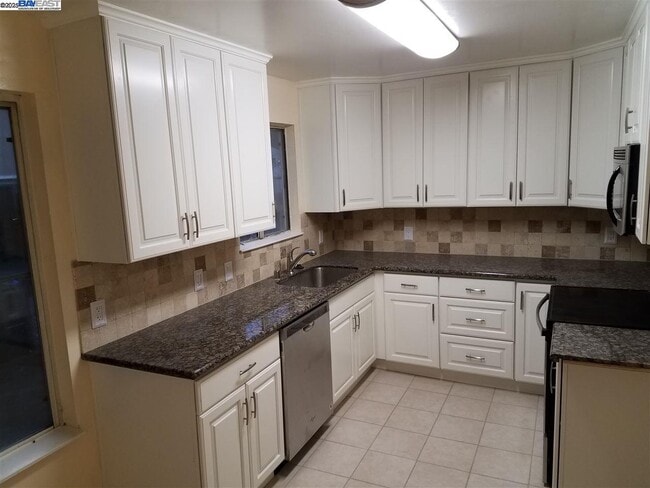 Photo - 26730 Tyrrell Ave