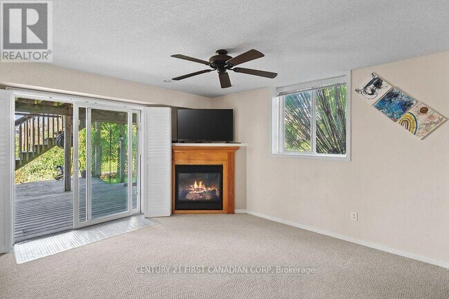 Photo - 1841 Foxwood Ave