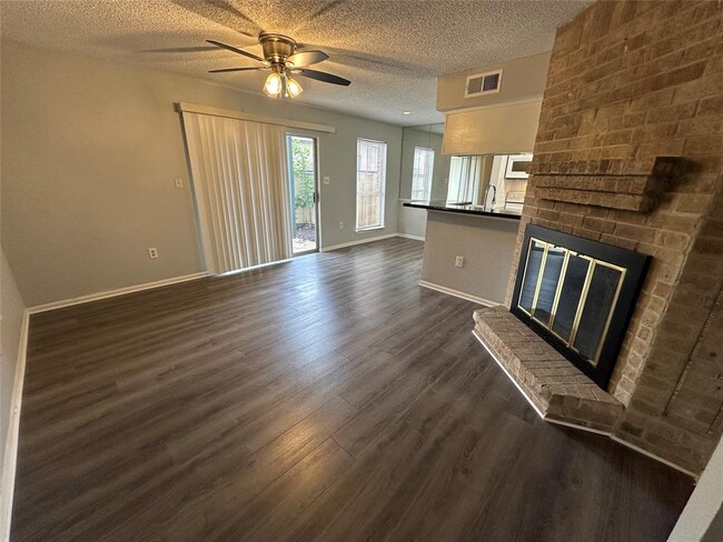 Photo - 250 El Dorado Blvd Unidad 287 Rental