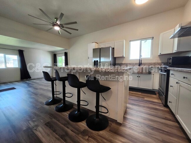 Photo - 170 N Gale Hill Ave