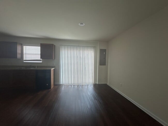 Photo - 80 BC Unidad 80 BC