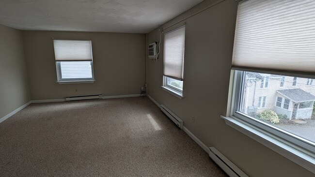 Building Photo - 34 Central St Unit #6