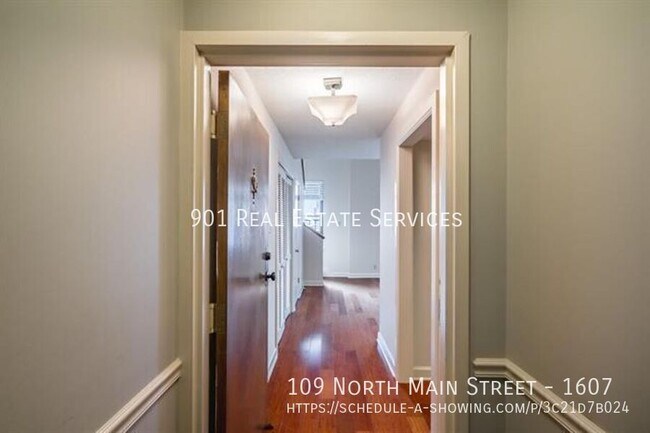 Photo - 109 N Main St