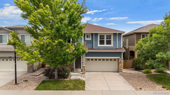 Photo - "Charming 3-Bed Sanctuary in Englewood: Spacious 3,089 Sq Ft with 2.5 Baths!"