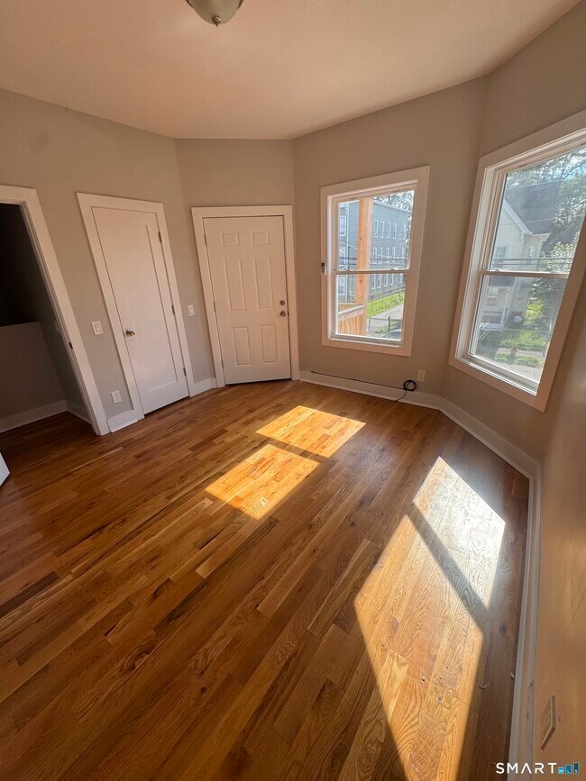 980 Hancock Ave Unidad 2L