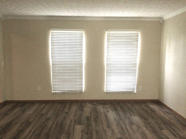 Photo - 1915 Berwick Ct