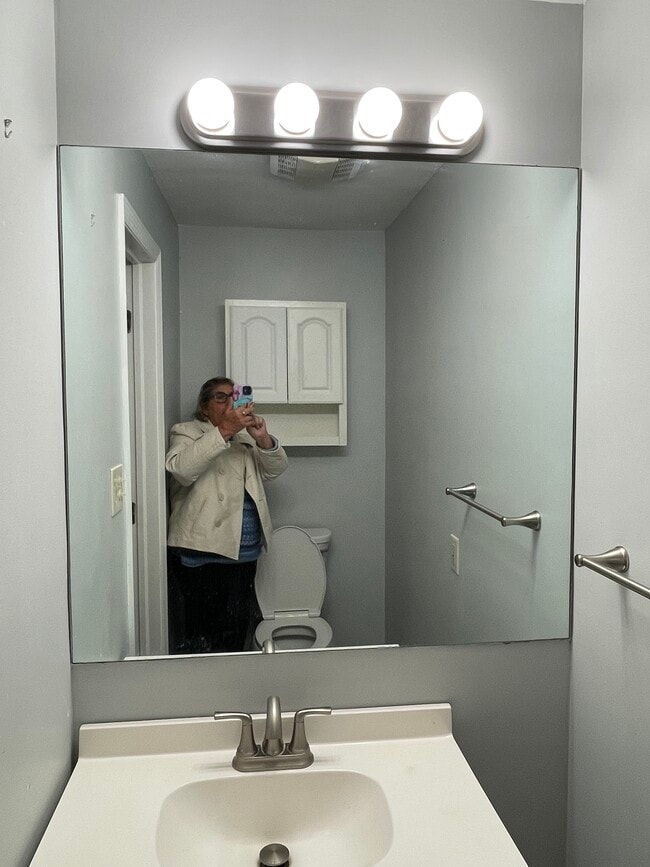 Photo - 34 N Elmhurst Ave Unit House