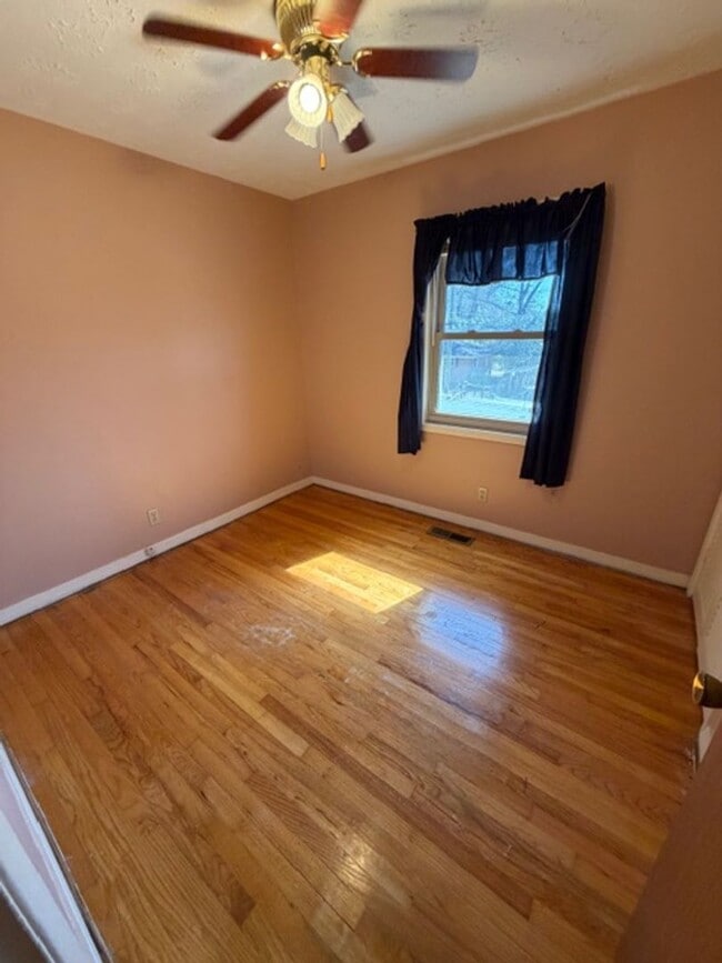 Photo - Charming 3 Bed, 2 Bath Warner Robins Home!