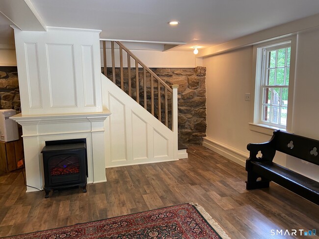 Photo - 95 Saybrook Rd