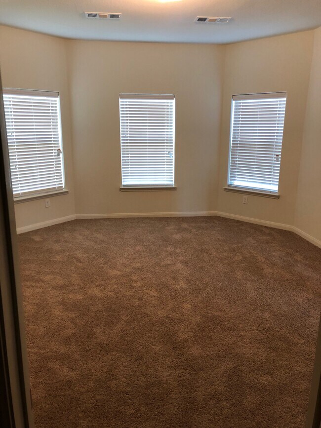 Photo - 1613 White Mountain Wy House