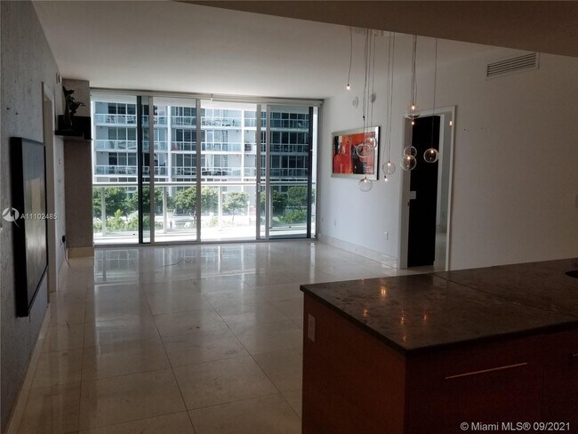 Photo - 475 Brickell Ave Unidad 1610