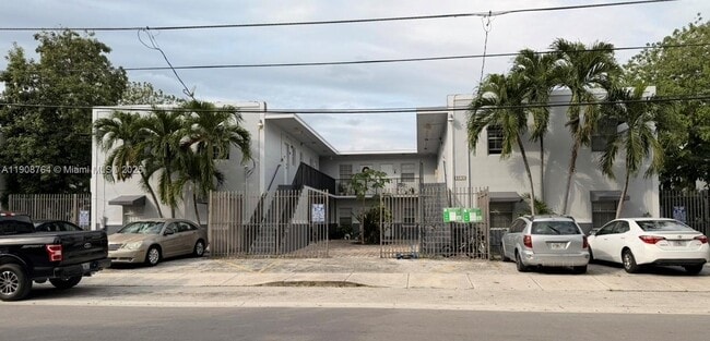 Photo - 3615 Thomas Ave Unidad 3