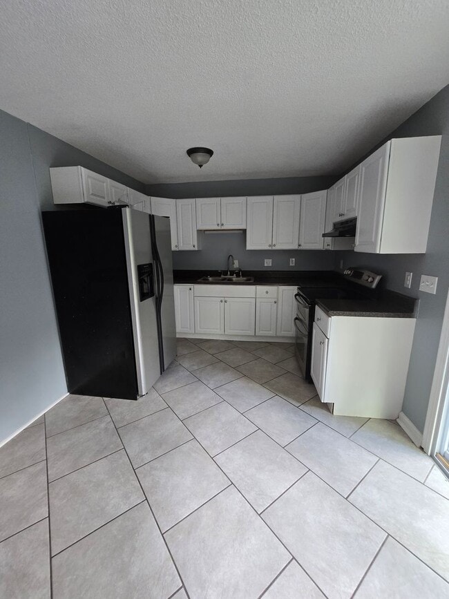 Photo - 520 Nottingham Dr