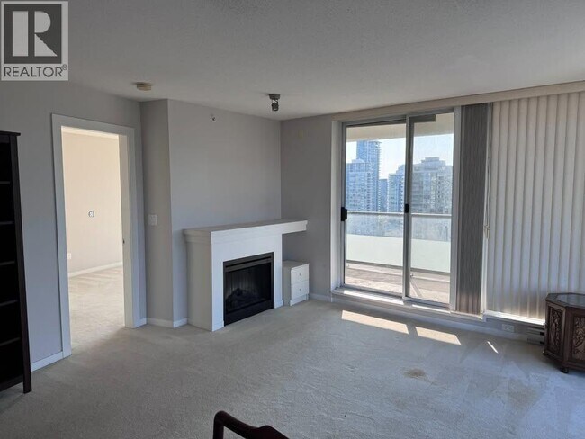 2133 Douglas Rd Unit 2202