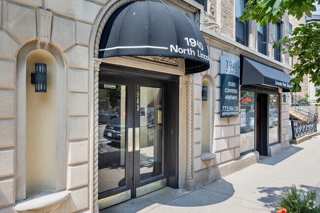 Entrada - 1940 N. Lincoln