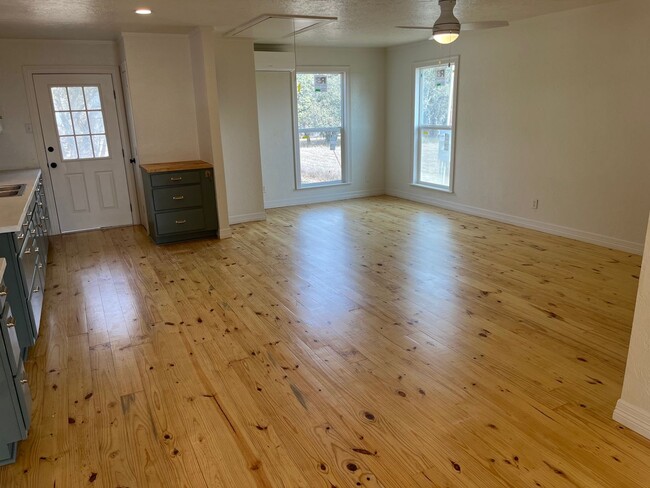 Photo - 1227 Deer Run Rd