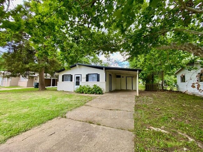 Photo - 1311 Elsa Jane St