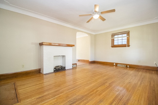 Photo - 3531 Hazelhurst Ave