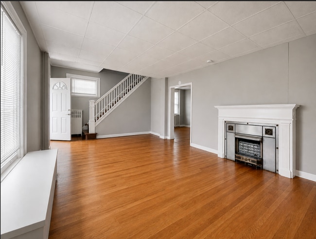 Photo - 2604 Hamilton Ave Unit Apt 1 (CB)