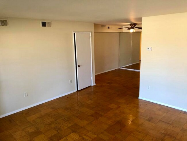 7207 Donnell Pl Unit A