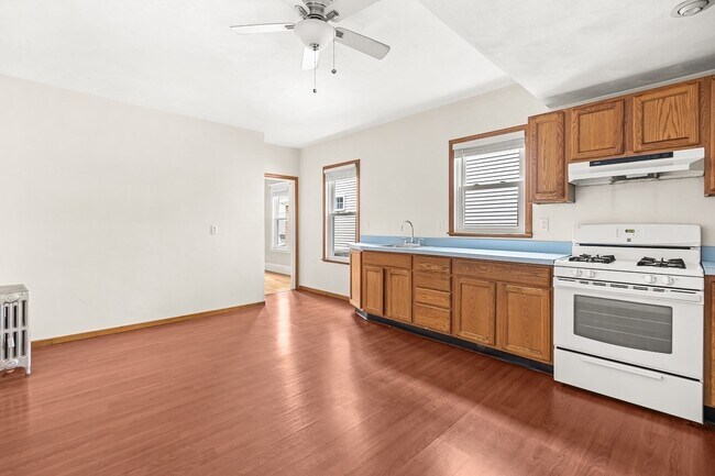 20 Bowen Ave Unit 1