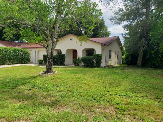 Photo - 41 Hydrangea Ln