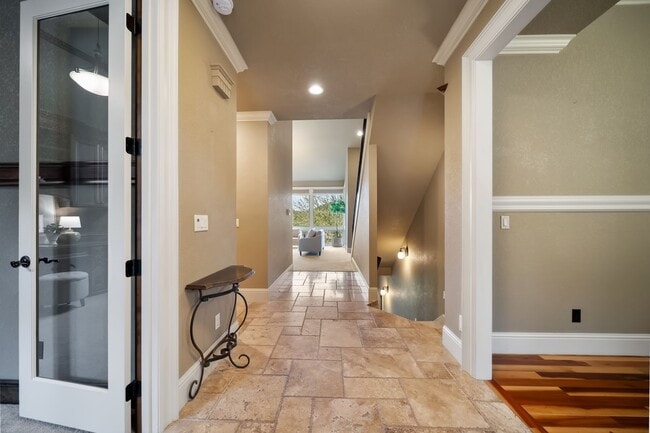 4640 SE Honors Dr