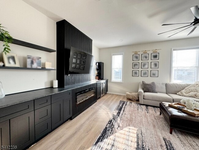 Photo - 335 Hackensack St