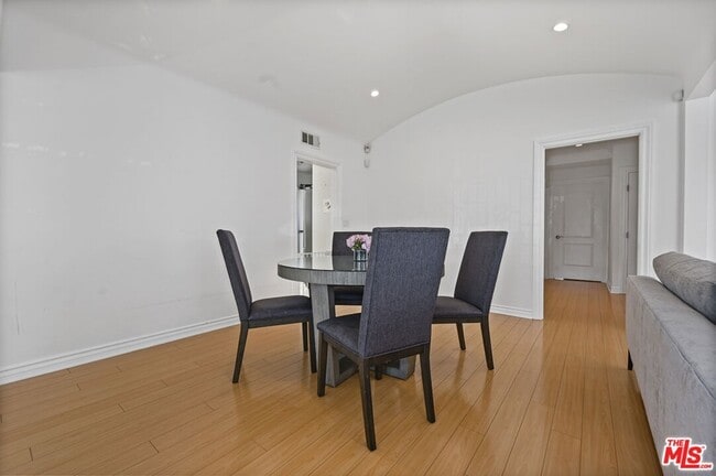Photo - 232 Crescent Dr