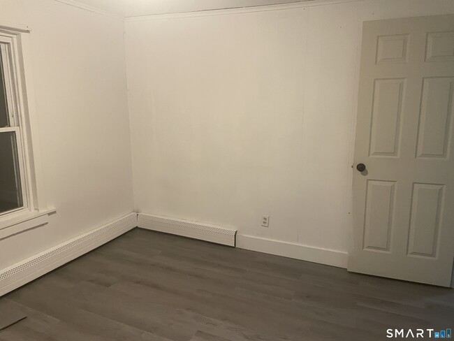 Photo - 411 School St