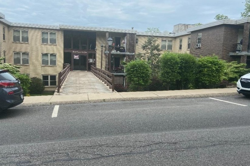 Cordova Apartments - Cordova Apartments