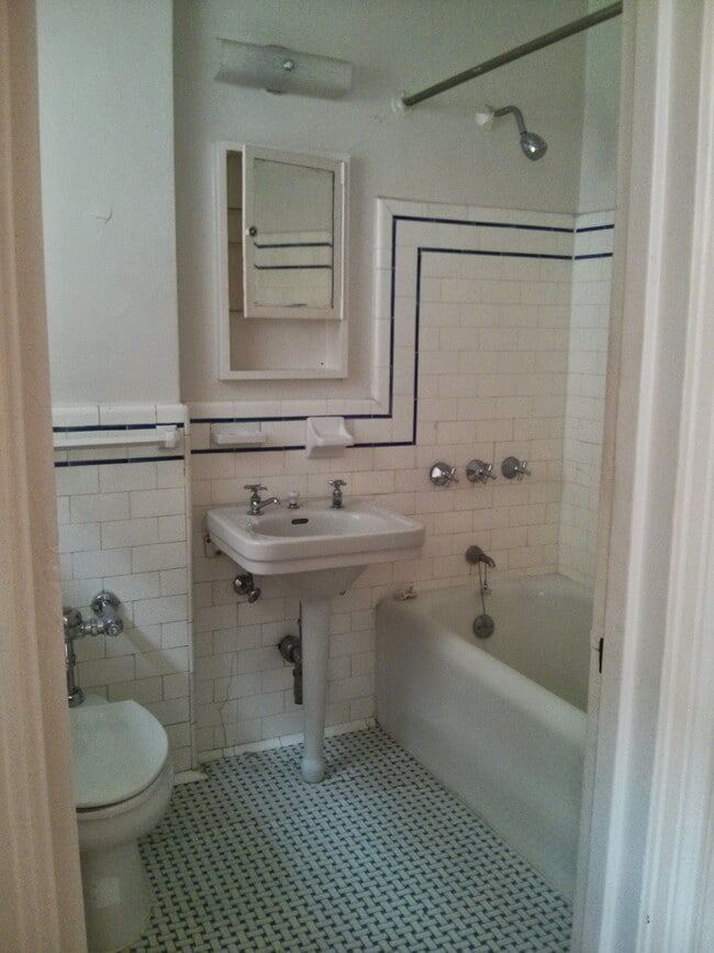 Photo - 5130 Connecticut Ave NW Unit 207