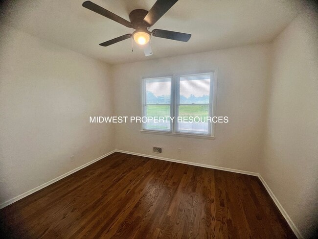 Photo - Freshly Updated 2 Bedroom Duplex
