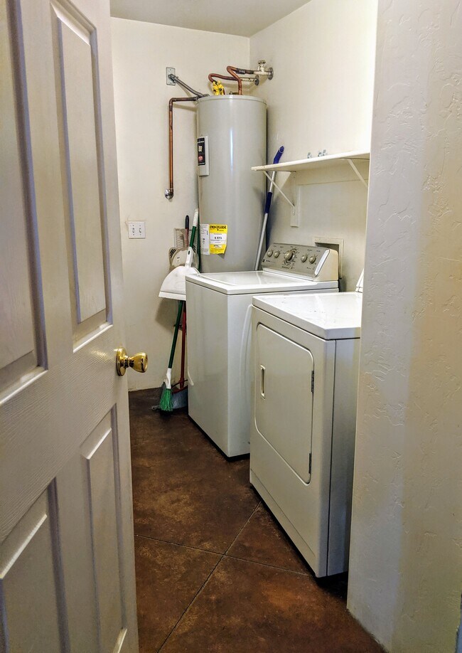 Photo - 408 E Geronimo Bluff Loop