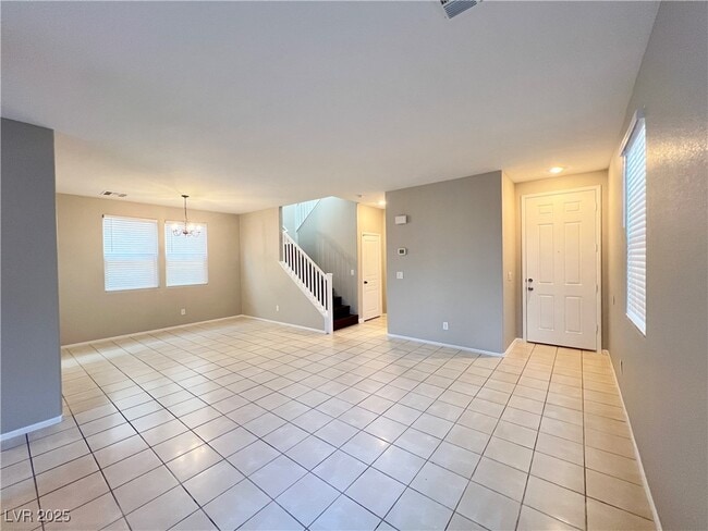 Photo - 428 Redruth Dr