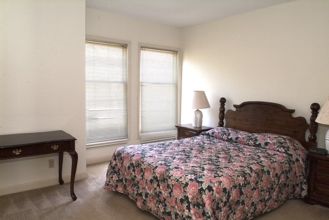 Photo - Castlewood Apartments