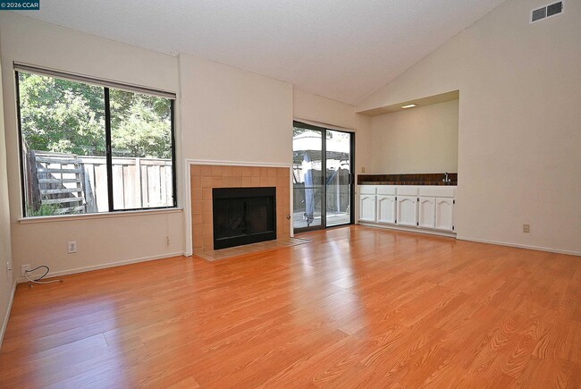 Photo - 200 Powhattan Ct