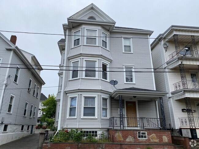 Building Photo - 139 Holly St Unit 2 Rental